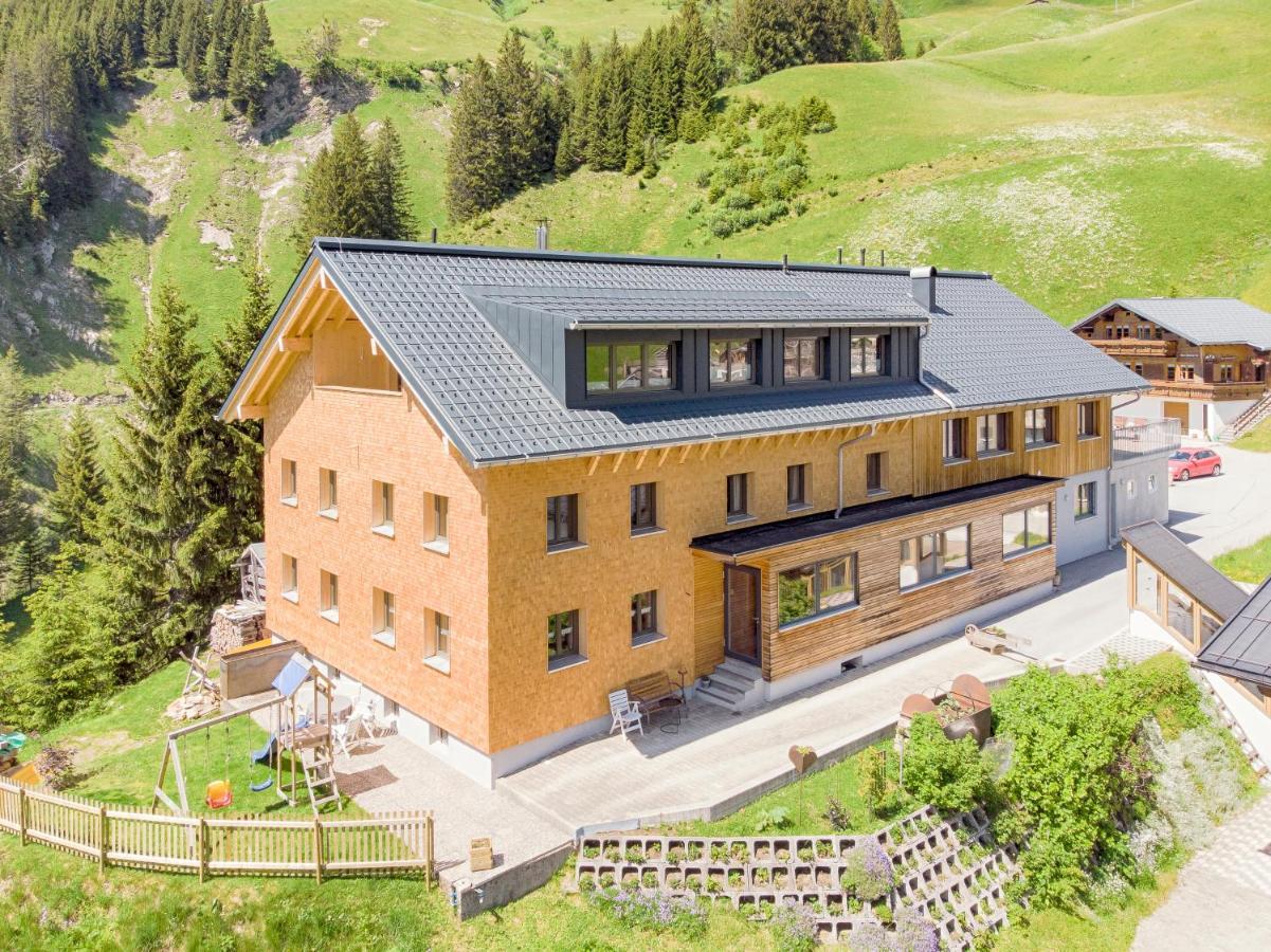 לינה וארוחת בוקר Schröcken Haus Berghof מראה חיצוני תמונה