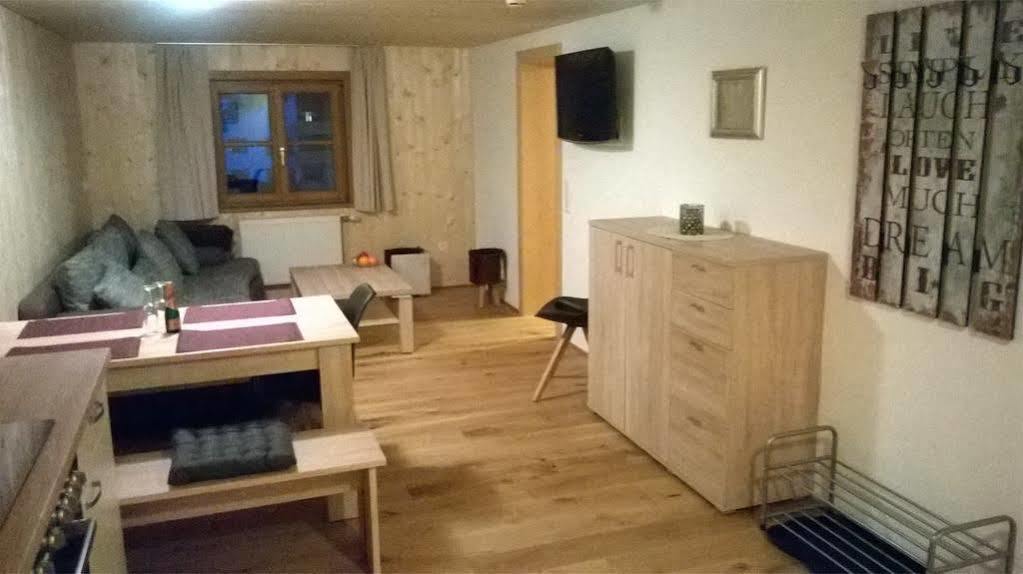 לינה וארוחת בוקר Schröcken Haus Berghof מראה חיצוני תמונה